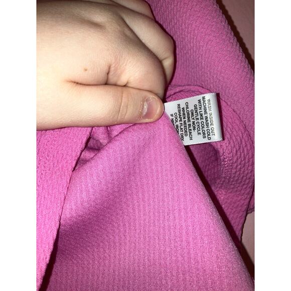 ELLE Pink Textured Knit Peplum Top w/ Keyhole Detail Size Large - Picture 5 of 6